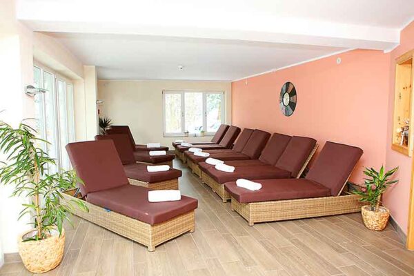 Ruheraum im Wellnesshotel Waldeck, Bayerischer Wald – der perfekte Ort zum Entspannen und zur Erholung.