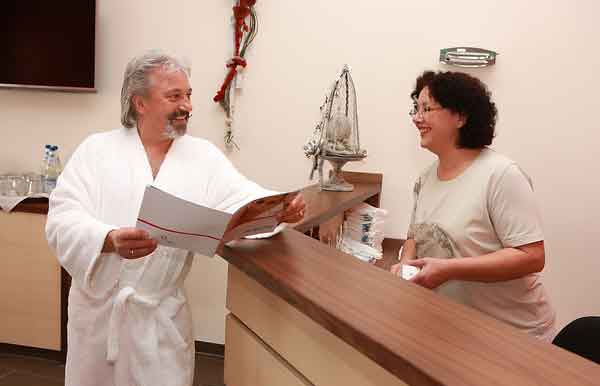 Wellnessurlaub als Vatertagsgeschenk im Wellnesshotel Waldeck Bodenmais im Bayerischen Wald.